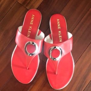 Woman’s Anne Klein Leather Flip Flop